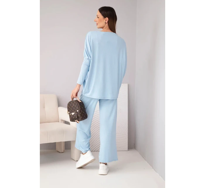 Dámska súprava z viskózy s voľnou blúzkou a nohavicami modrá