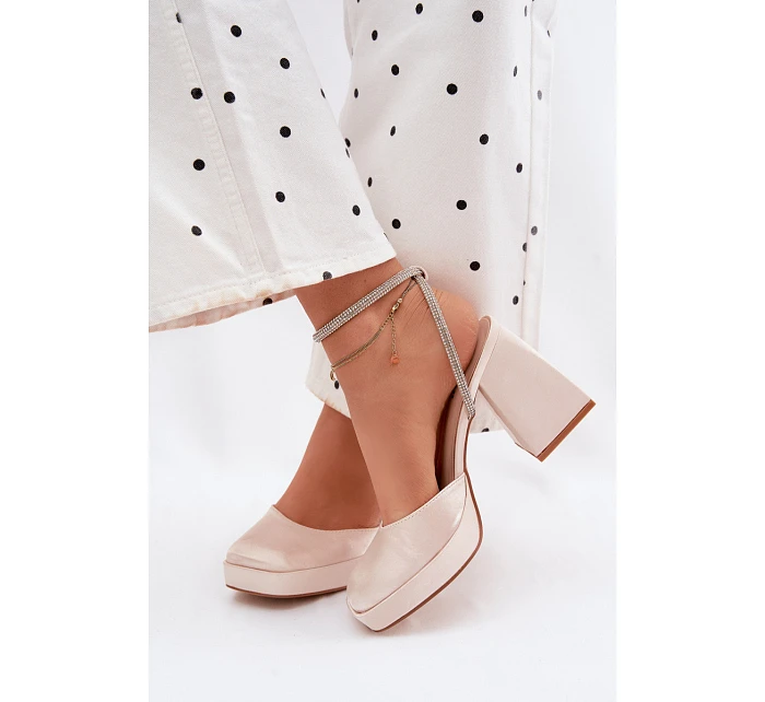 Dámské sandály na podpatku typu sloupek s páskem se šperky Zlaté Seraphina