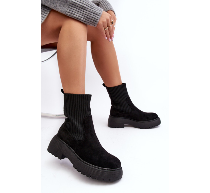 Semišové členkové topánky s platformovou ponožkou a plochým podpätkom, čierne Rewam