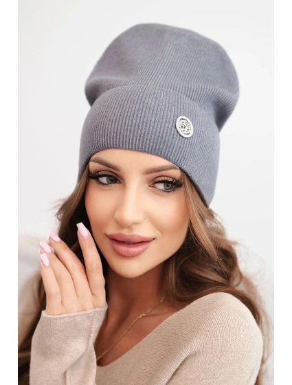 Dámska čiapka z modalu a viskózy s ozdobným gombíkom tmavosivá Dámska čiapka z modalu a viskózy s ozdobným gombíkom tmavosivá