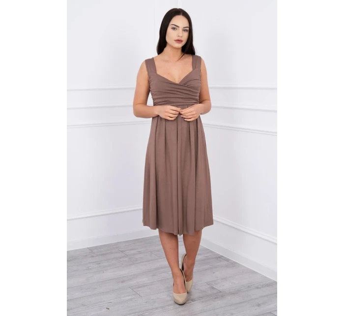 Šaty se širokými ramínky cappuccino