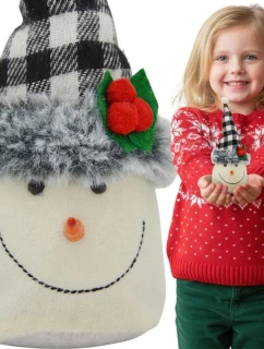 DEKORATÍVNY SNEHULIAK 20 CM S ČIERNOBIELYM KÁROVANÝM KLOBÚKOM