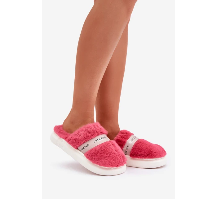 Futrzane Kapcie Z Ozdobnym Paskiem Różowe Savalithea Futrzane Kapcie Z Ozdobnym Paskiem Różowe Savalithea