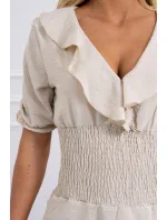 Béžové šaty do pasu