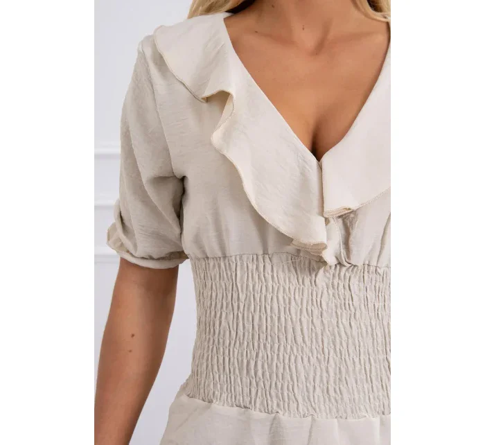 Béžové šaty do pasu