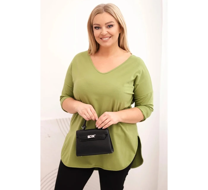 Dámska bavlnená blúzka v nadmernej veľkosti s výstrihom v tvare V a ohrnutými rukávmi olivová Dámska bavlnená blúzka v nadmernej veľkosti s výstrihom v tvare V a ohrnutými rukávmi olivová