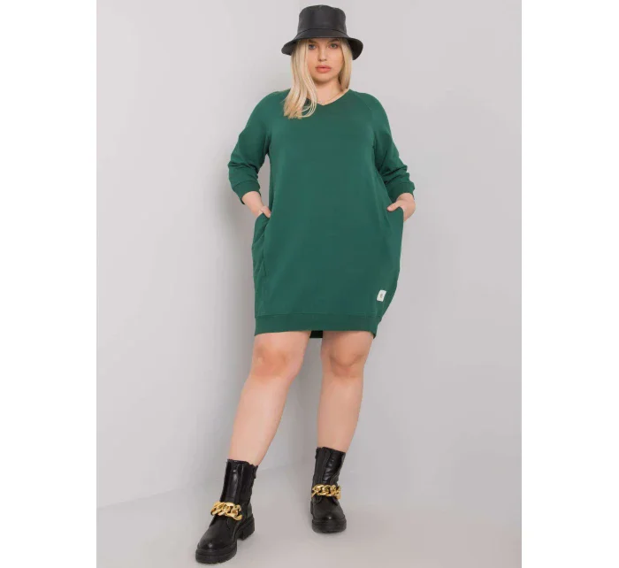 Tmavě zelené plus size šaty s kapsami Tmavě zelené plus size šaty s kapsami