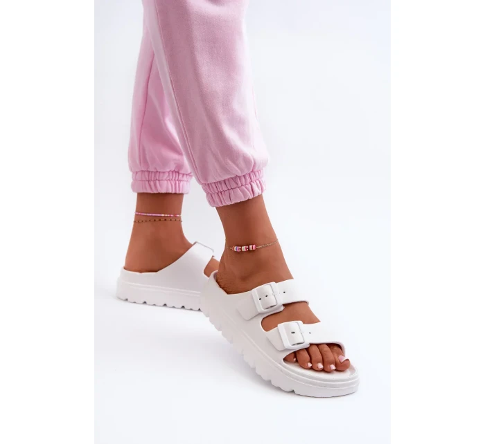 Biele dámske penové papuče Melorea na platforme