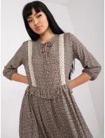 Šaty CHA SK 1710 1.52 hnedá Šaty CHA SK 1710 1.52 hnedá