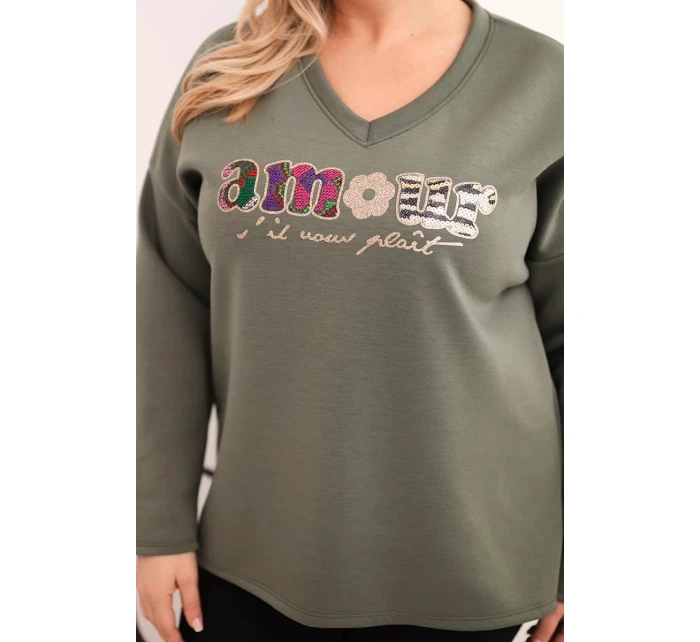 Dámská mikina Plus Size s nápisem a výstřihem do V khaki Dámská mikina Plus Size s nápisem a výstřihem do V khaki