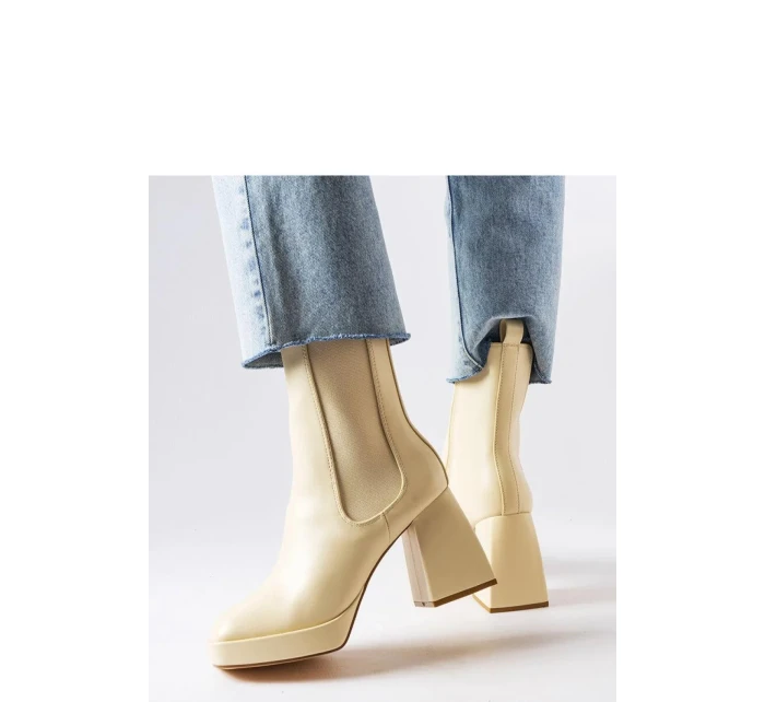 Topánky na podpätku model 207760 Solea