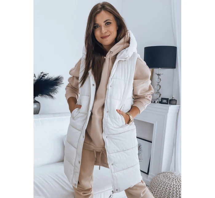 Dámská prošívaná vesta bílá Dstreet model 21965957 - FashionStreet Dámská prošívaná vesta bílá Dstreet model 21965957 - FashionStreet