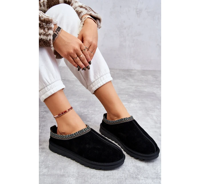 Dámské semišové pantofle s kožíškem černá model 21607416 - Boto