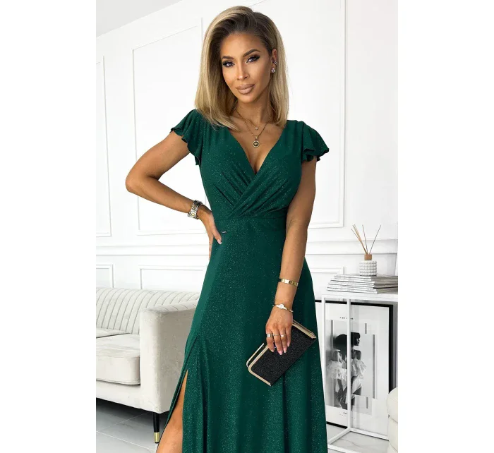 CRYSTAL Dlouhé lesklé dámské šaty v lahvově zelené barvě s výstřihem model 18025634 - numoco CRYSTAL Dlouhé lesklé dámské šaty v lahvově zelené barvě s výstřihem model 18025634 - numoco