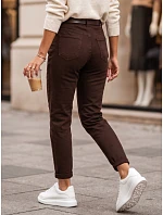 Jeansy damskie mom fit z paskiem brązowe model 22361856 - FashionStreet Jeansy damskie mom fit z paskiem brązowe model 22361856 - FashionStreet