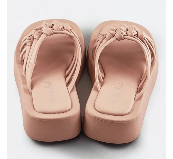 Béžové dámske šľapky s plochou podrážkou (CM-59)