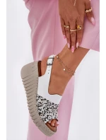 Sandały Damskie Z Naturalnej Skóry Na Koturnie Artiker 56C0958 Białe Sandały Damskie Z Naturalnej Skóry Na Koturnie Artiker 56C0958 Białe