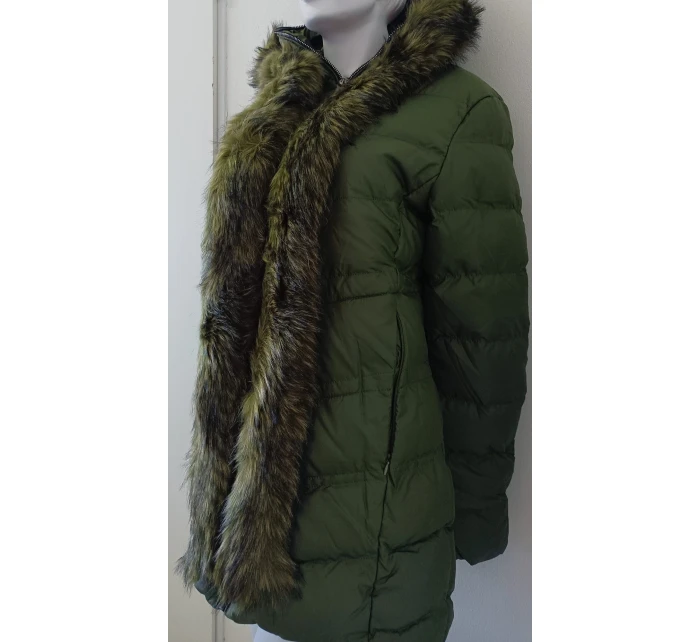 Dámska zimná bunda s kožušinou W749 zelená - Goodlooking