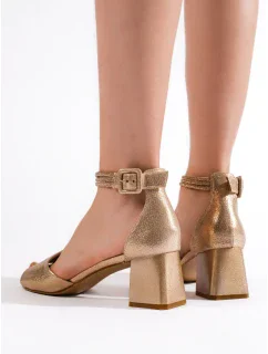 Luxusné dámske zlaté sandále na širokom podpätku