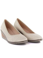 Dámské otevřené lodičky na platformě béžové barvy model 22015114 - VINCEZA