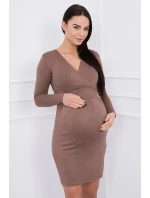 Přiléhavé šaty s výřezem pod prsy cappuccino