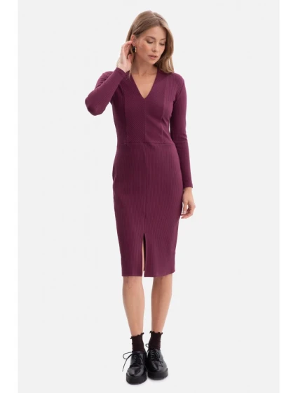 šaty švestka model 21379942 - BeWear šaty švestka model 21379942 - BeWear