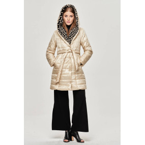 Ľahká dámska zimná bunda v ecru farbe so zateplenou kapucňou (OMDL-019)
