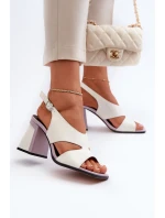 Dámské sandály na podpatku bílé D&A model 21655809 - S.Barski Dámské sandály na podpatku bílé D&A model 21655809 - S.Barski