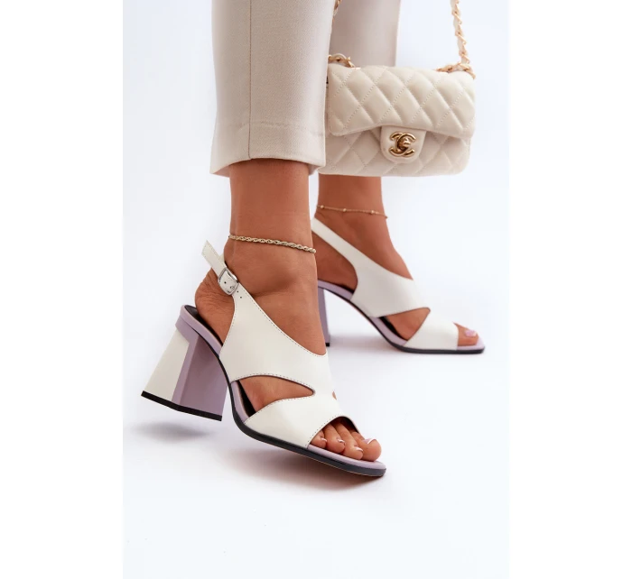 Dámské sandály na podpatku bílé D&A model 21655809 - S.Barski Dámské sandály na podpatku bílé D&A model 21655809 - S.Barski