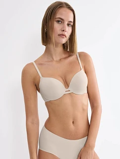 Body Make-Up Illusion - Neviditeľná podprsenka so stredným krytím a pohodlným drôtom Triumph