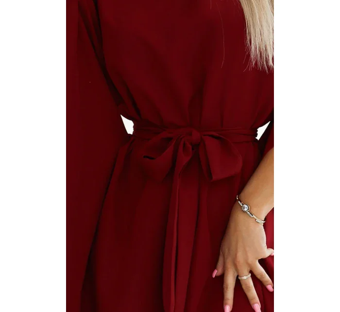 287-34 SOFIA Dámske šaty s motýlikom a viazaním v páse - Bordeaux 287-34 SOFIA Dámske šaty s motýlikom a viazaním v páse - Bordeaux