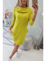 Šaty s kapucí a kapsami na kiwi Šaty s kapucí a kapsami na kiwi