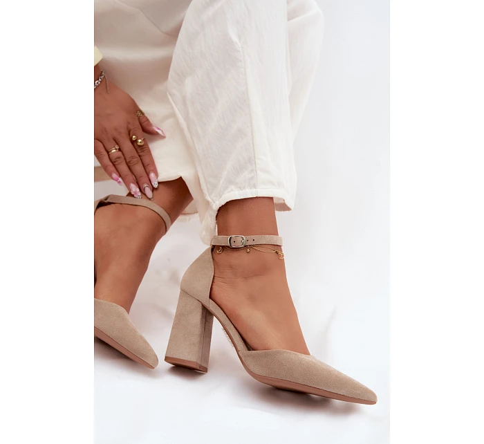 Lodičky na podpatku z imitace semiše béžové model 22122792 - Boto