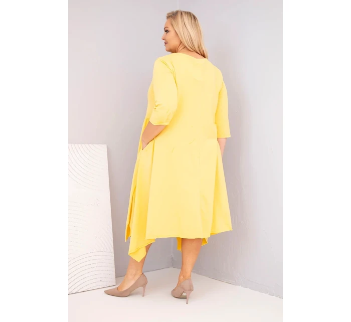 Dámske bavlnené šaty nadmernej veľkosti s asymetrickým lemom žltá