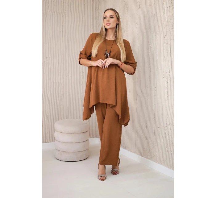 Súprava blúzka + nohavice s tmavým ťavím príveskom