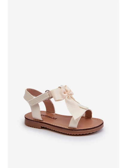 Lakované dětské sandálky s mašlí na suchý zip světle béžové model 21662907 - Boto
