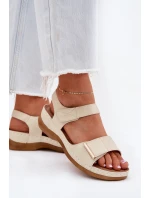 Pohodlné dámské sandály na suchý zip zlaté model 21694170 - EVENTO