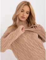 Sweter AT SW model 20463784 camelowy - FPrice Sweter AT SW model 20463784 camelowy - FPrice