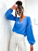 Svetlomodrá elegantná dámska blúzka s ozdobnými rukávmi (698)