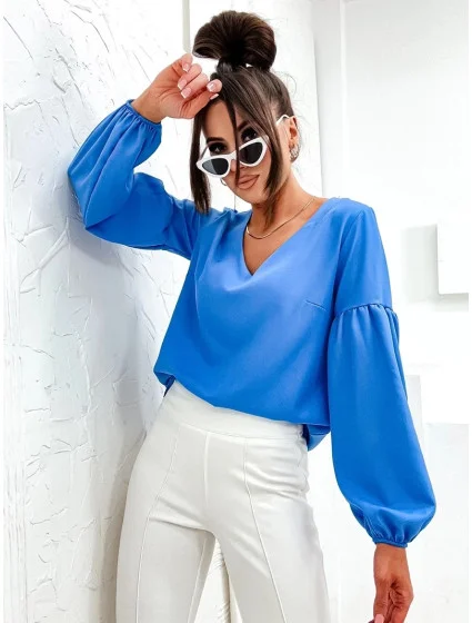 Svetlomodrá elegantná dámska blúzka s ozdobnými rukávmi (698)