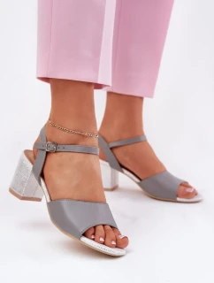 Sandále na podpätku model 213012 Krok vo veľkom štýle