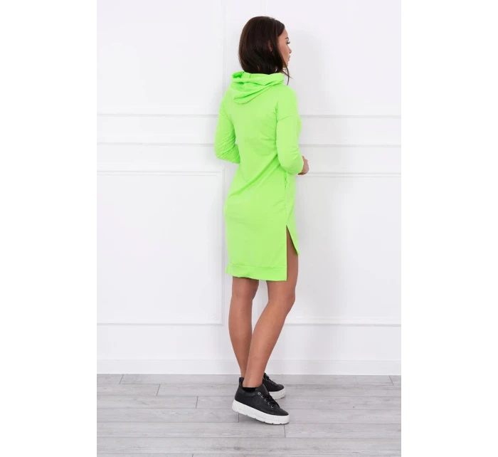 Šaty s dlhším chrbtom a farebnou neónovou potlačou Šaty s dlhším chrbtom a farebnou neónovou potlačou