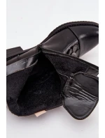 Zateplené dámské kotníkové boty na ploché podrážce s ozdobnými květinami černé model 21711102 - Boto Zateplené dámské kotníkové boty na ploché podrážce s ozdobnými květinami černé model 21711102 - Boto