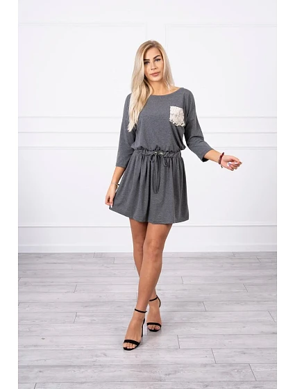 model 18743330 šaty s kapsami v grafitové barvě - K-Fashion model 18743330 šaty s kapsami v grafitové barvě - K-Fashion