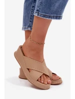 Zdobené dámské sandály na platformě z eko kůže Béžové Calorissa Zdobené dámské sandály na platformě z eko kůže Béžové Calorissa