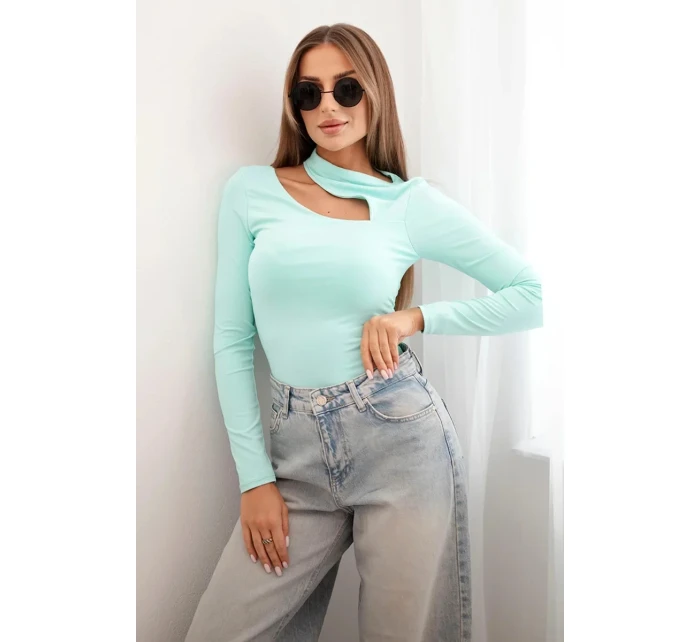 Dámská halenka s dlouhým rukávem a asymetrickým výstřihem mincovna