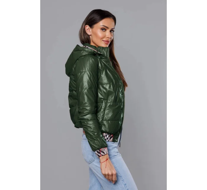 Krátka zelená dámska bunda s ozdobným lemovaním (B8030-10)