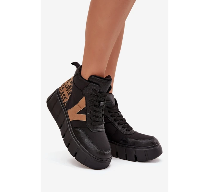 Kožené dámské kozačky na platformě vyhřívané model 21708041 Černé - VINCEZA Kožené dámské kozačky na platformě vyhřívané model 21708041 Černé - VINCEZA