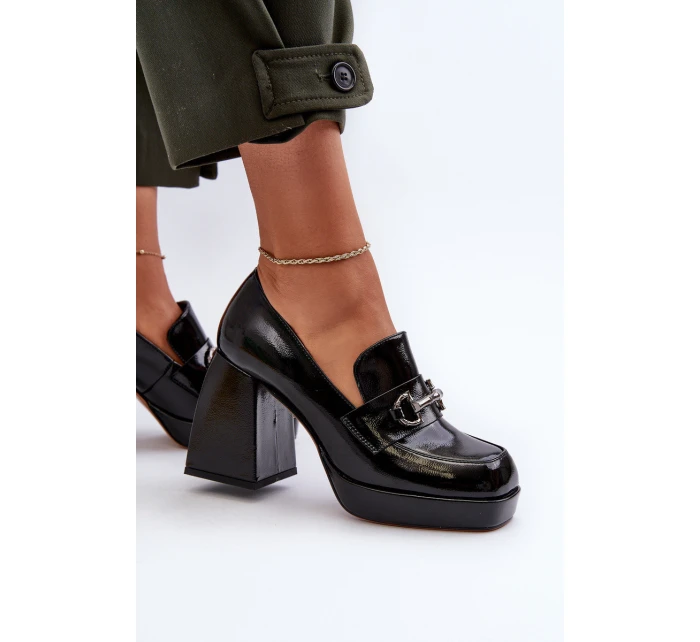 Lakované dámské polobotky na podpatku černé D&A model 21655795 - S.Barski