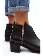 Skórzane Botki Damskie Z Niską Cholewką Na Słupku Z Suwakami Czarne Annaja Skórzane Botki Damskie Z Niską Cholewką Na Słupku Z Suwakami Czarne Annaja